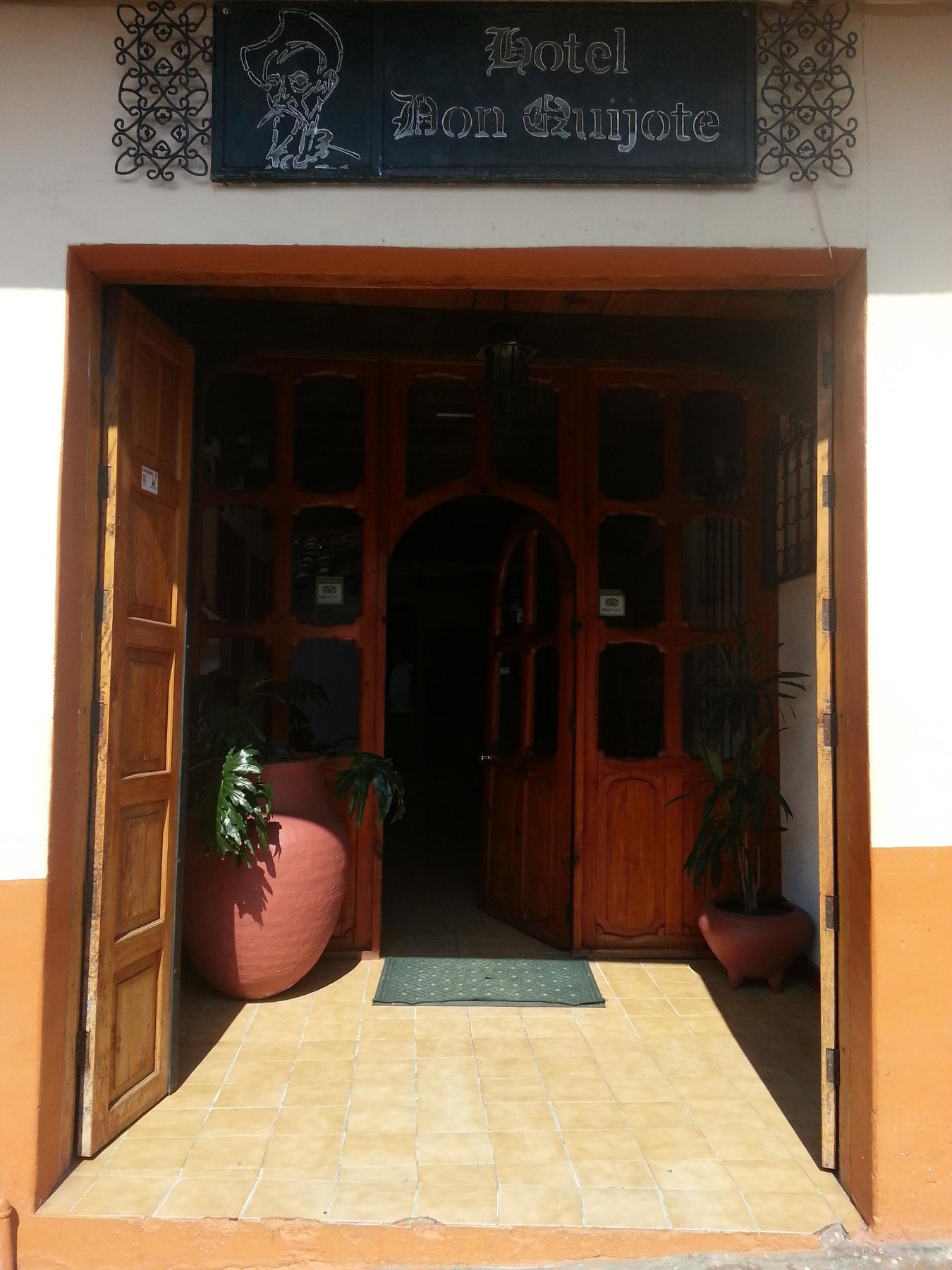 Hotel Don Quijote San Cristóbal de Las Casas エクステリア 写真