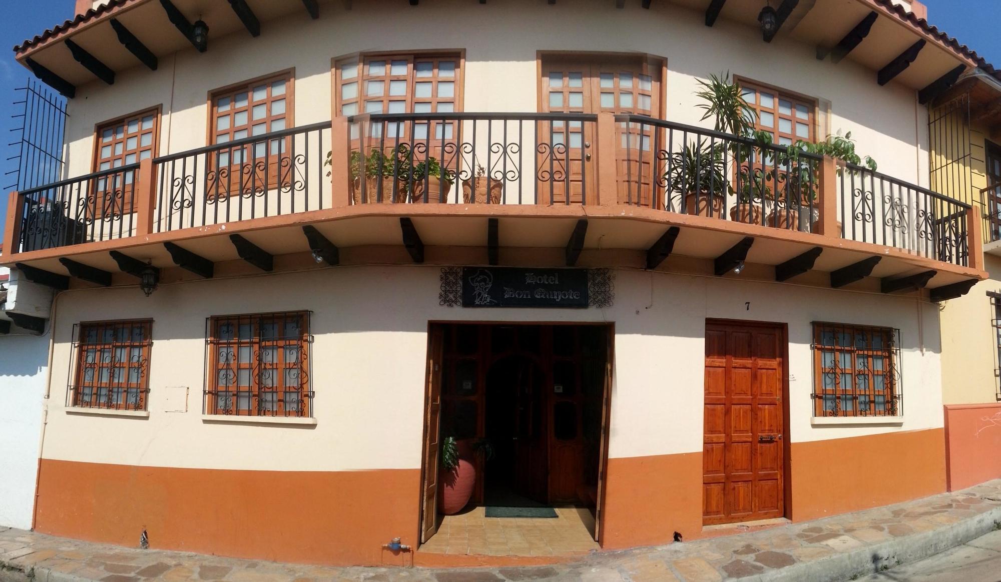 Hotel Don Quijote San Cristóbal de Las Casas エクステリア 写真